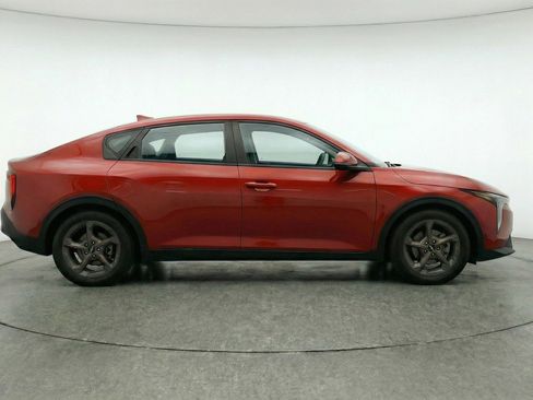 Used 2025 Kia K4 LXS image 11