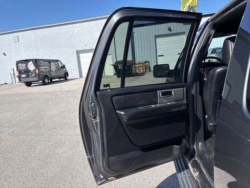 Used 2017 Ford Expedition EL Limited w/ Limited Appearance Package AWD/4WD image 23