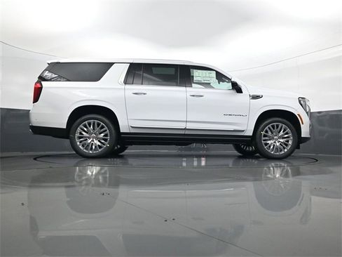 New 2026 GMC Yukon XL Denali image 26