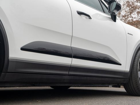 Certified 2025 Porsche Macan Electric image 43