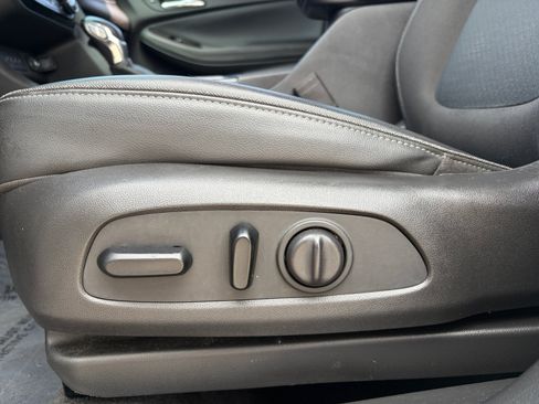 Used 2022 Buick Encore GX Select FWD image 13