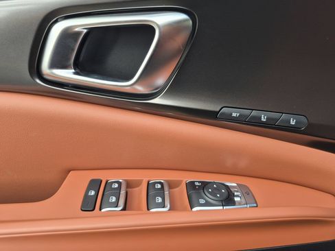 New 2026 Kia Carnival SX FWD image 7