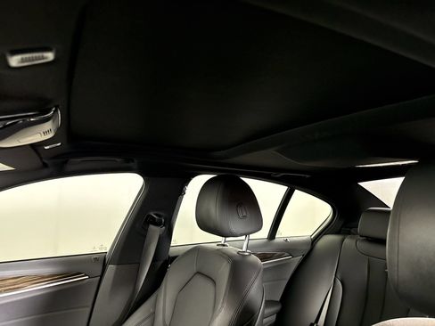 Used 2018 BMW 530i RWD image 22