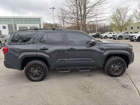 Used 2025 Toyota 4Runner SR5 image 8