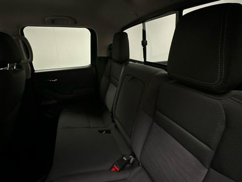 Used 2022 Nissan Frontier SV image 10