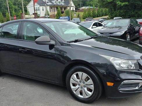 Used 2016 Chevrolet Cruze LS FWD image 4