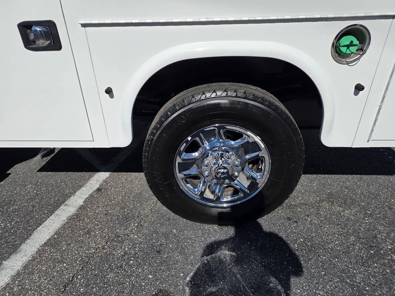 Used 2019 RAM 3500 Tradesman w/ Chrome Appearance Group AWD/4WD image 11