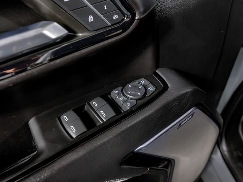 Used 2024 GMC Sierra 2500 AT4X image 34