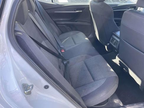 Used 2025 Toyota Camry SE image 45