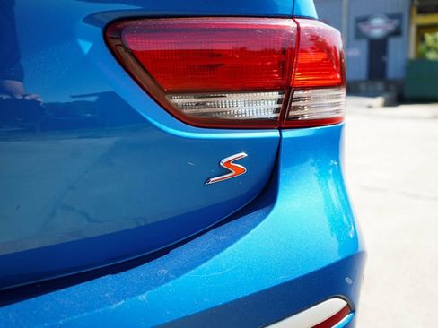 Used 2021 Kia Rio S w/ Technology Package FWD image 18