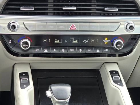 Used 2022 Kia Telluride EX w/ EX Premium Package image 38