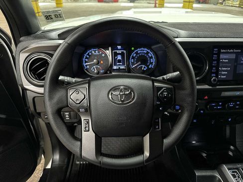 Used 2023 Toyota Tacoma TRD Sport AWD/4WD image 18