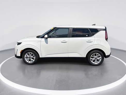 Used 2025 Kia Soul LX w/ LX Technology Package FWD image 5