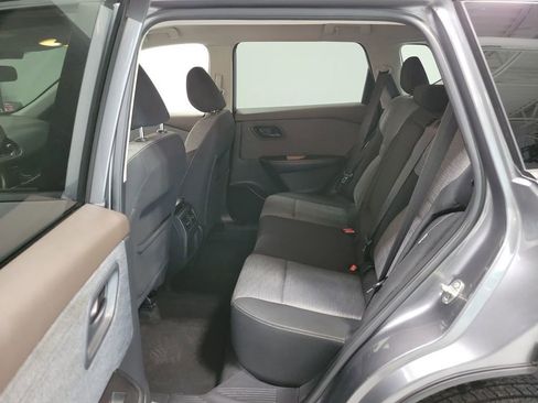 Used 2021 Nissan Rogue S image 31