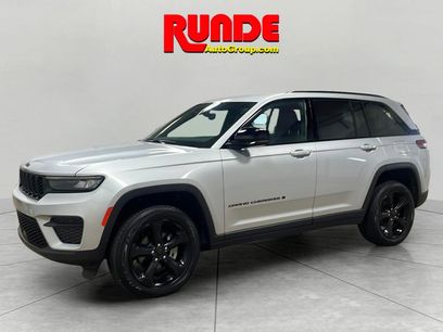 Used 2024 Jeep Grand Cherokee Altitude