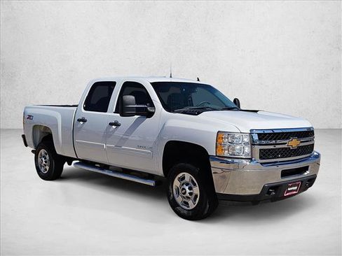 Used 2013 Chevrolet Silverado 2500 LT w/ Suspension Package, Off-Road image 3