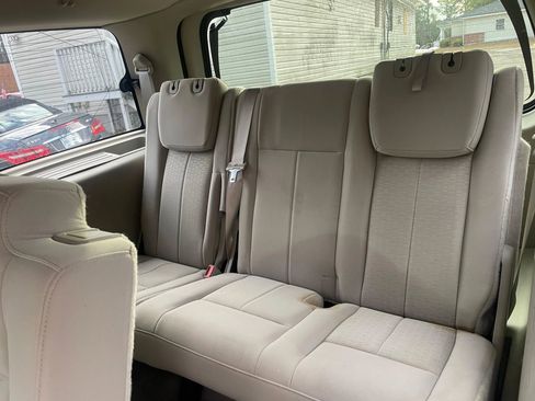Used 2014 Ford Expedition XLT image 12