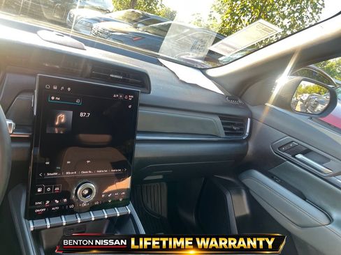 Used 2026 GMC Terrain AT4 w/ Convenience Package III AWD/4WD image 18