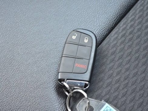 Used 2024 Jeep Compass Latitude AWD/4WD image 26
