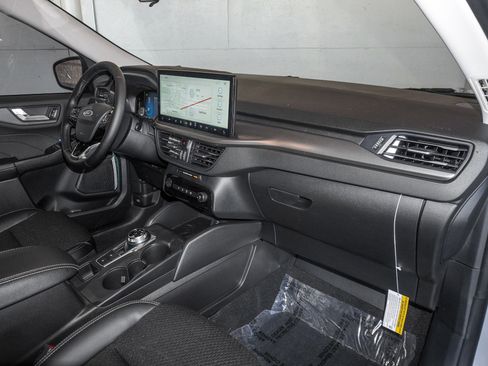 New 2026 Ford Escape SE image 39