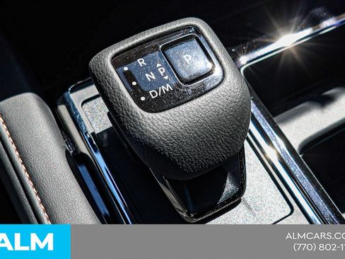 Used 2025 Nissan Pathfinder Rock Creek AWD/4WD image 36