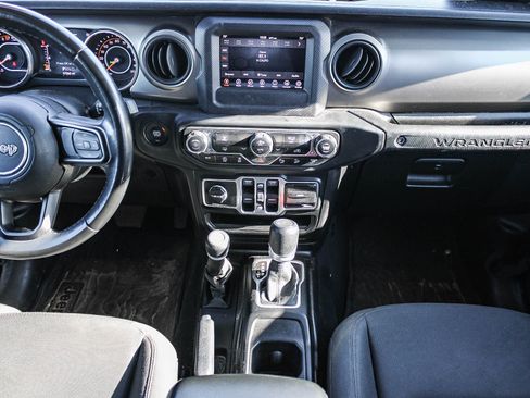 Used 2018 Jeep Wrangler Unlimited Sport S image 13