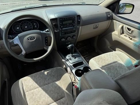 Used 2007 Kia Sorento 4WD image 9
