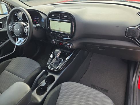 Certified 2022 Kia Soul X-Line FWD image 11
