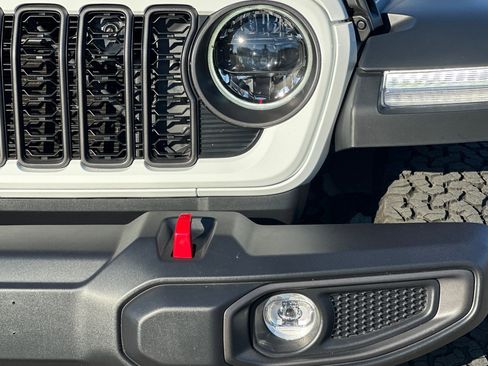 Used 2024 Jeep Wrangler Unlimited Rubicon w/ Convenience Group image 48