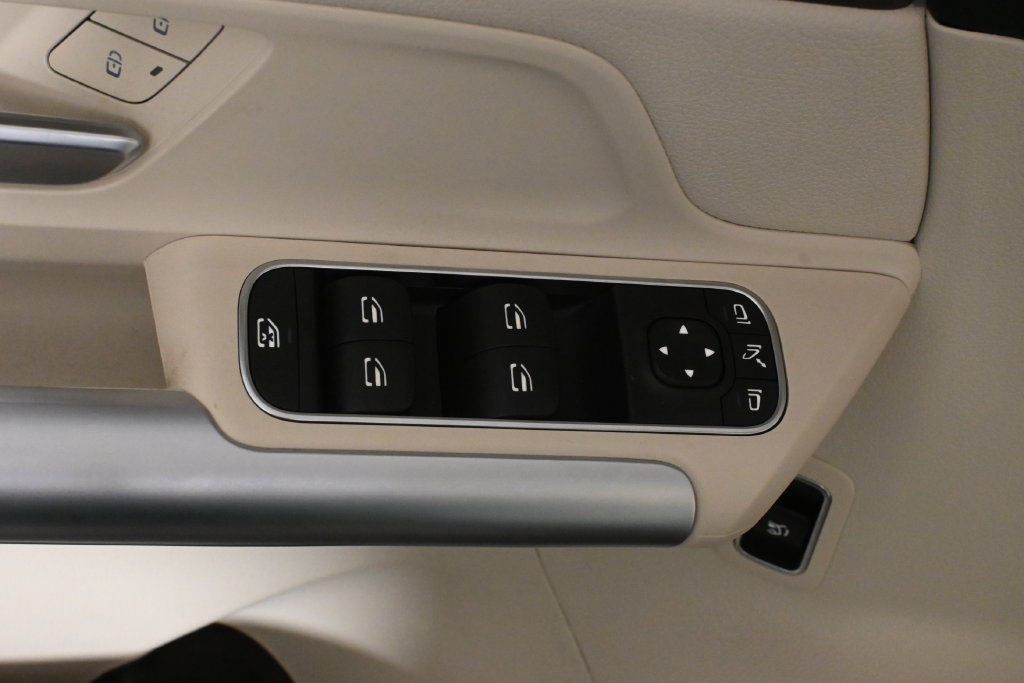 Certified 2023 Mercedes-Benz GLA 250 4MATIC image 26