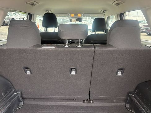 Used 2025 Kia Soul LX w/ LX Technology Package FWD image 21