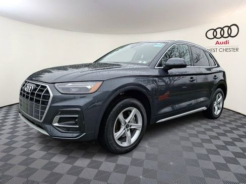 Used 2023 Audi Q5 2.0T Premium w/ Convenience Package image 3