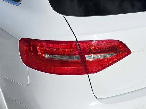 Used 2015 Audi A4 2.0T Premium Plus w/ Technology Package image 38