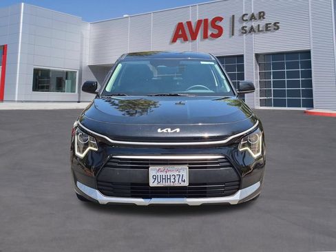 Used 2025 Kia Niro LX FWD image 2