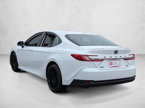 Used 2025 Toyota Camry LE image 8