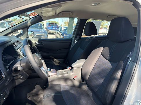 Used 2023 Nissan Leaf S image 30