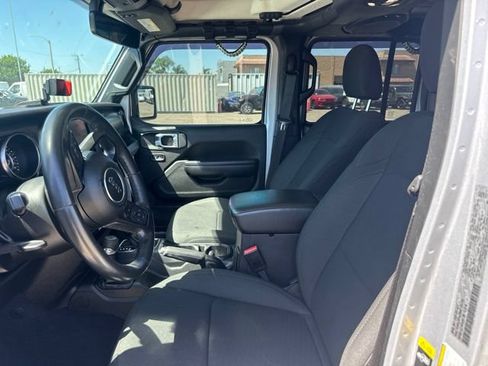 Used 2022 Jeep Wrangler Unlimited Sport AWD/4WD image 9