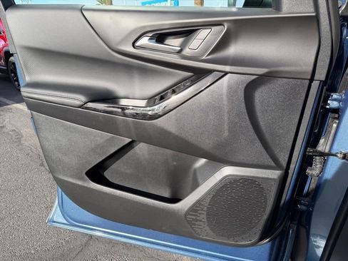 New 2026 Chevrolet Equinox LT image 9