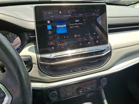 Used 2022 Jeep Compass Limited w/ Sun and Sound Group AWD/4WD image 14