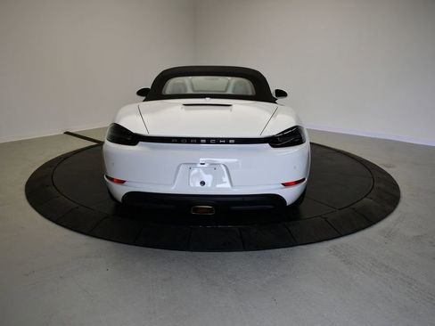 Certified 2024 Porsche 718 Boxster RWD image 7