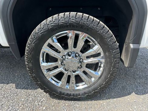 Used 2025 GMC Sierra 2500 Denali Ultimate AWD/4WD image 16