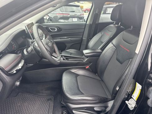 Used 2022 Jeep Compass Trailhawk image 12