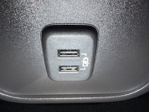 Used 2024 Chevrolet Equinox LT w/ LPO, Floor Liner Package FWD image 32