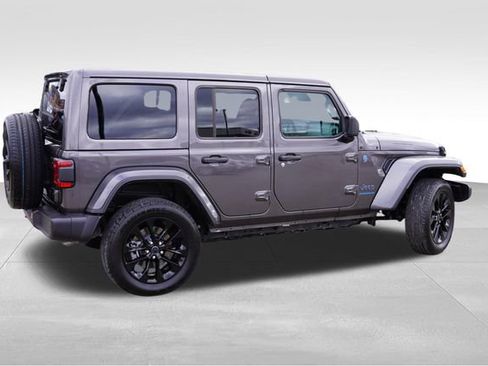 Certified 2025 Jeep Wrangler Unlimited Sahara w/ Safety Group image 5