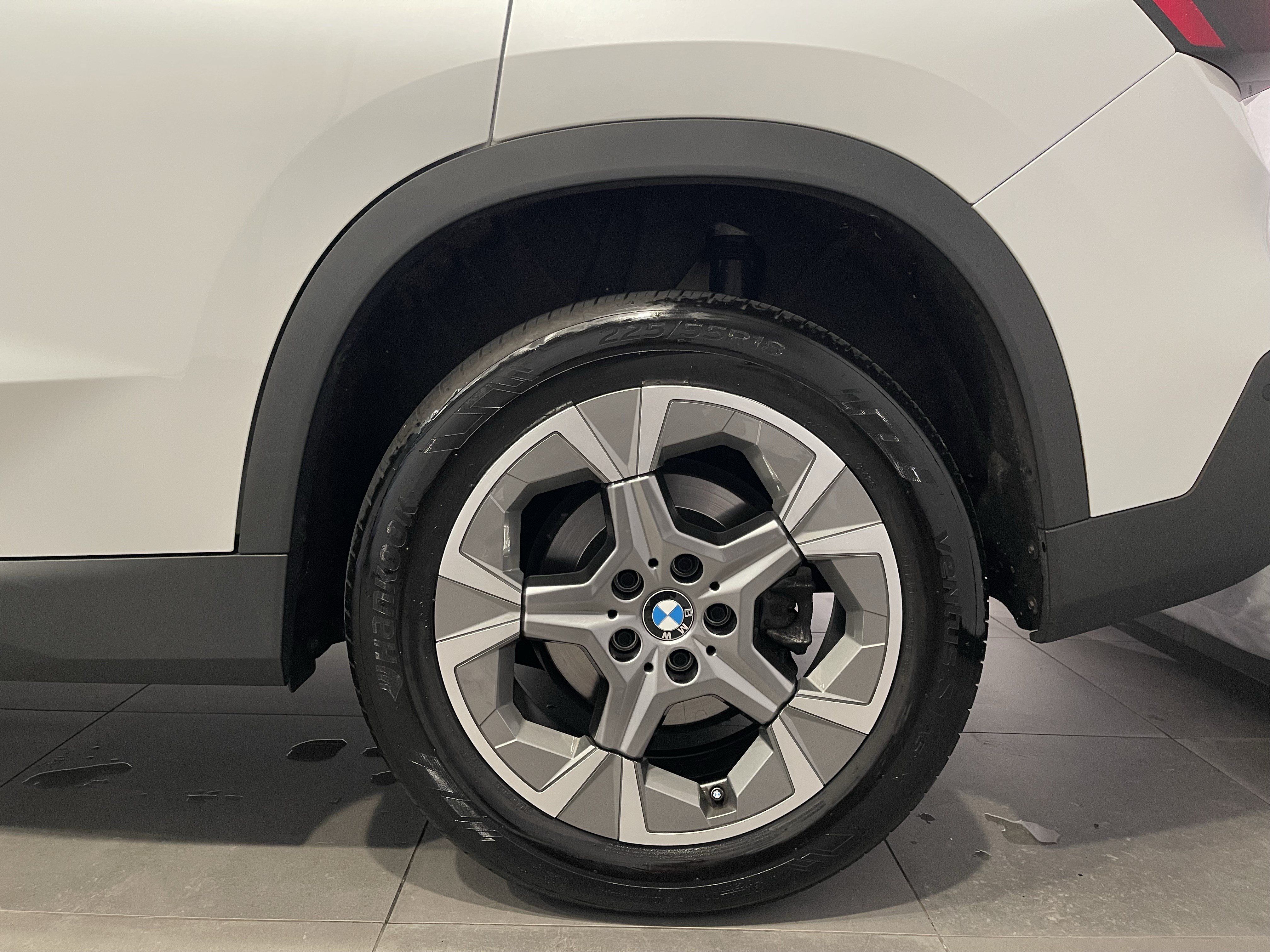 Certified 2023 BMW X1 xDrive28i w/ Convenience Package AWD/4WD image 8