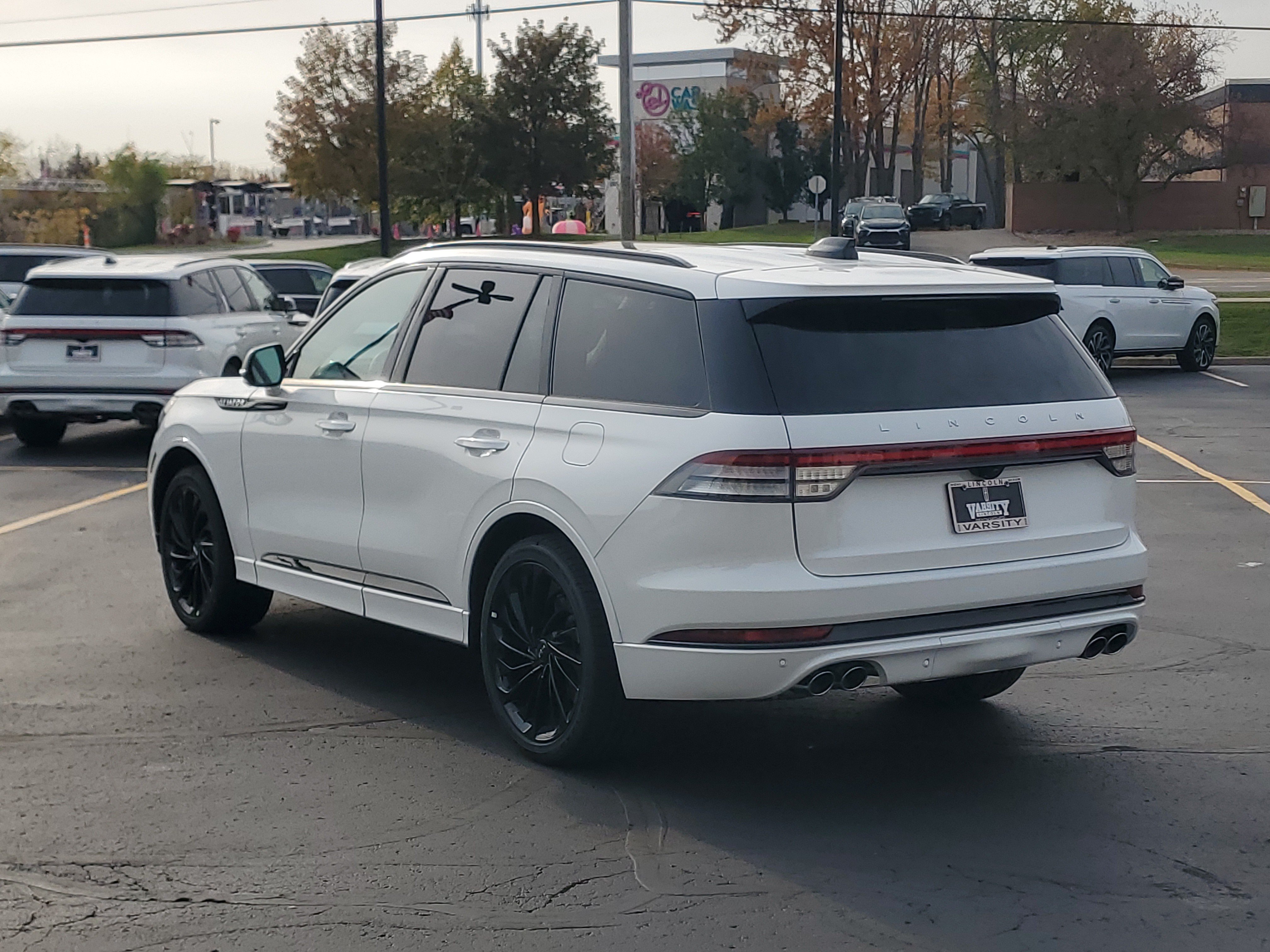 New 2027 Lincoln Aviator Reserve w/ Jet Appearance Package AWD/4WD image 3