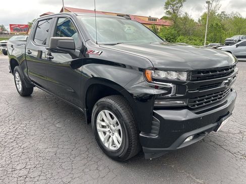 Used 2021 Chevrolet Silverado 1500 RST AWD/4WD image 3