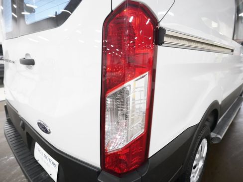 Used 2022 Ford Transit 250 Low Roof w/ Exterior Upgrade Package RWD image 31