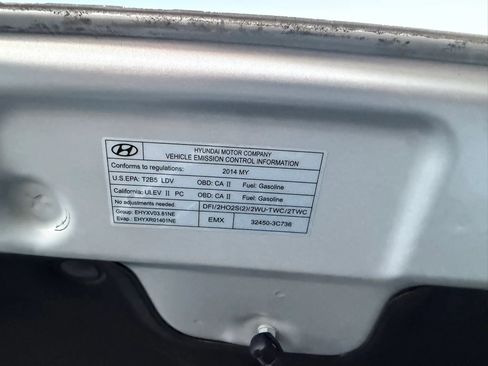 Used 2014 Hyundai Genesis 3.8 image 29