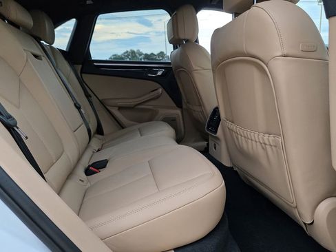 Used 2026 Porsche Macan AWD/4WD image 45